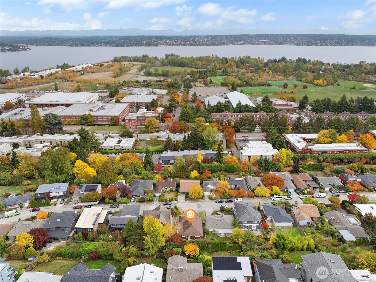 7327 58th Avenue NE, Seattle, WA 98115