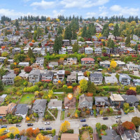 7327 58th Avenue NE, Seattle, WA 98115