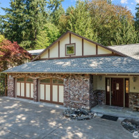 2048 216th Avenue SE, Sammamish, WA 98075
