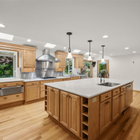 2048 216th Avenue SE, Sammamish, WA 98075