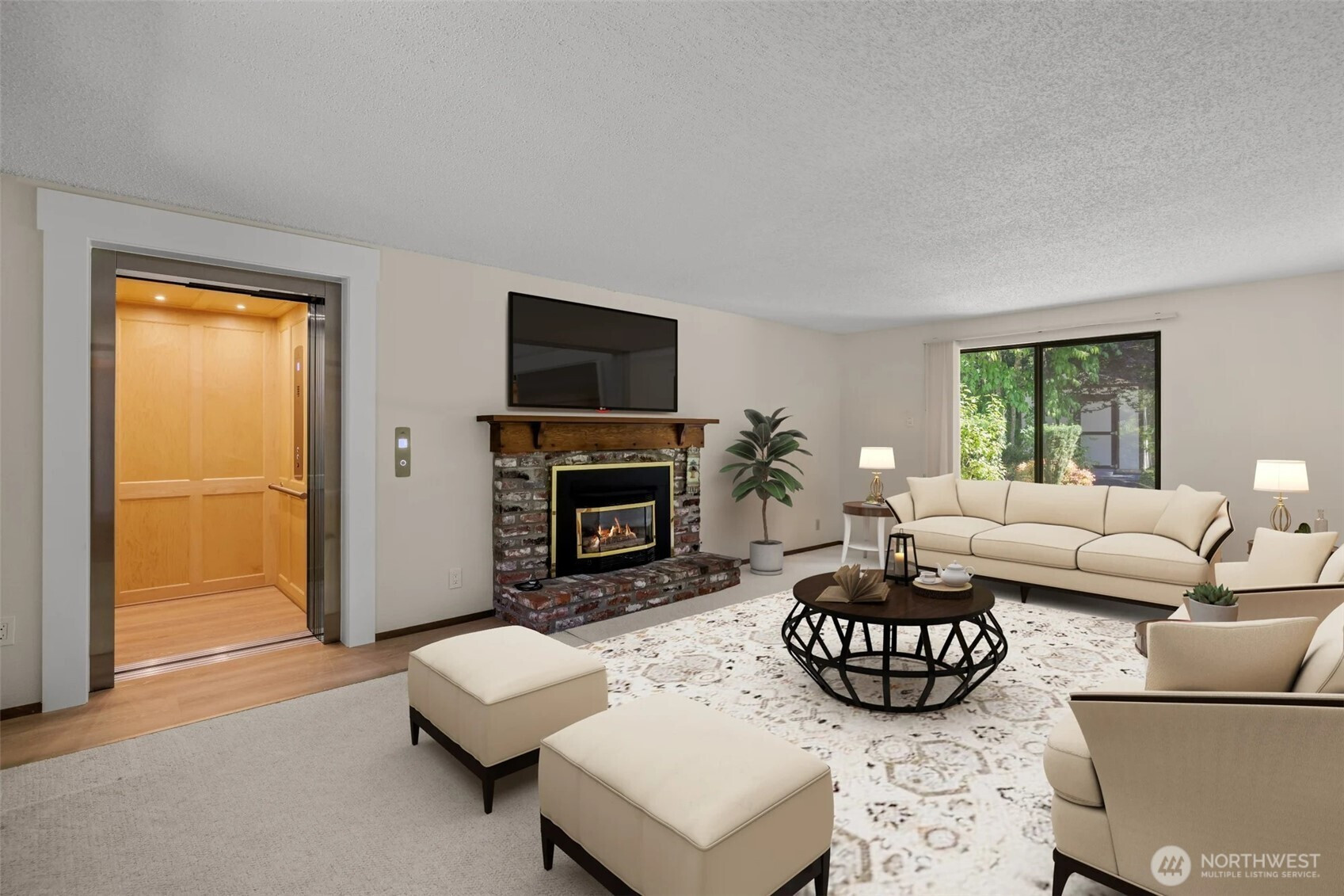 2048 216th Avenue SE, Sammamish, WA 98075