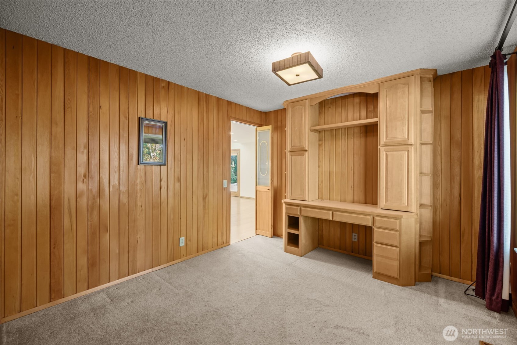 2048 216th Avenue SE, Sammamish, WA 98075