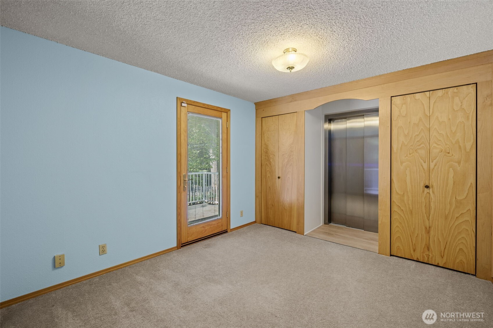 2048 216th Avenue SE, Sammamish, WA 98075