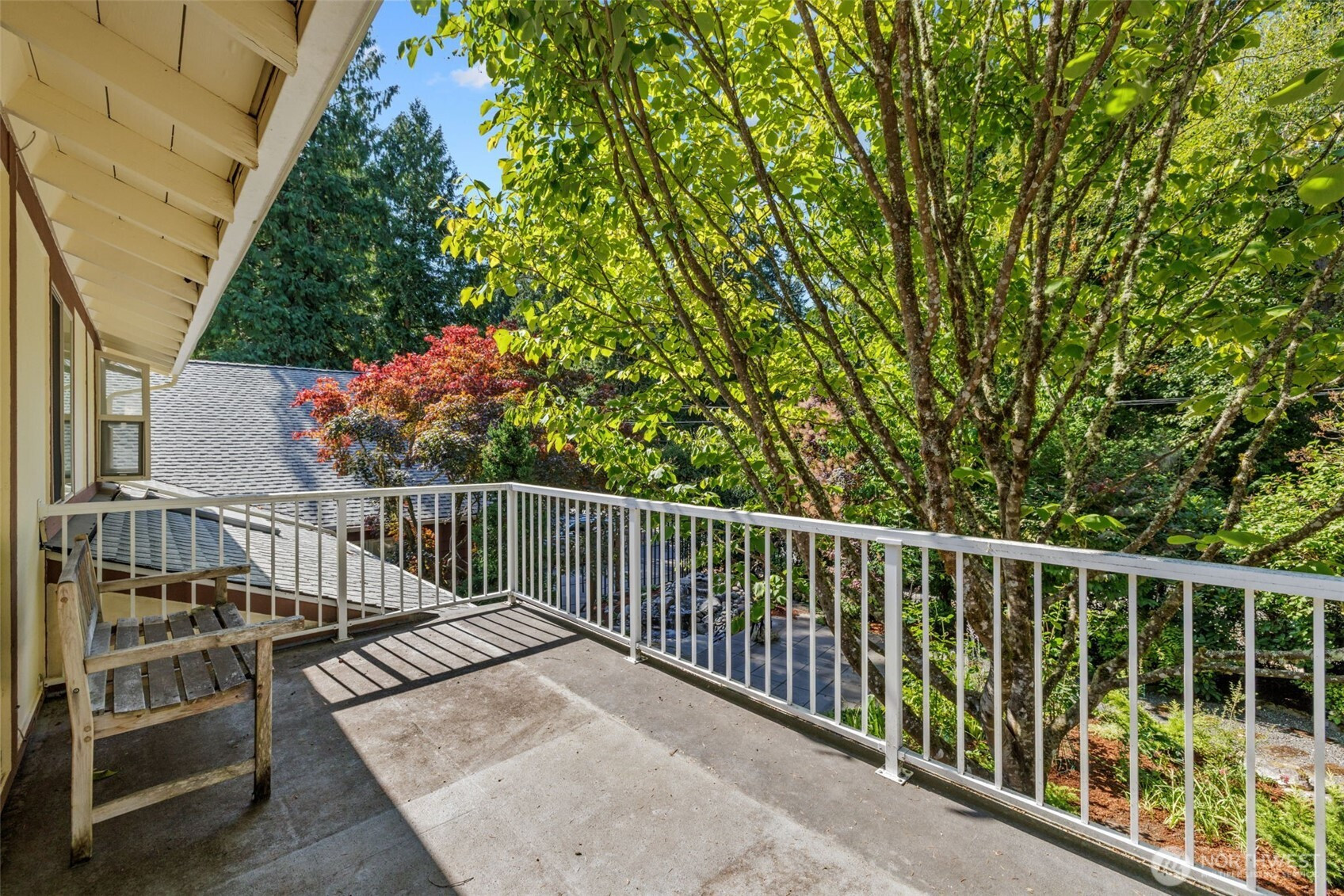 2048 216th Avenue SE, Sammamish, WA 98075