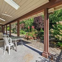 2048 216th Avenue SE, Sammamish, WA 98075