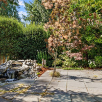 2048 216th Avenue SE, Sammamish, WA 98075