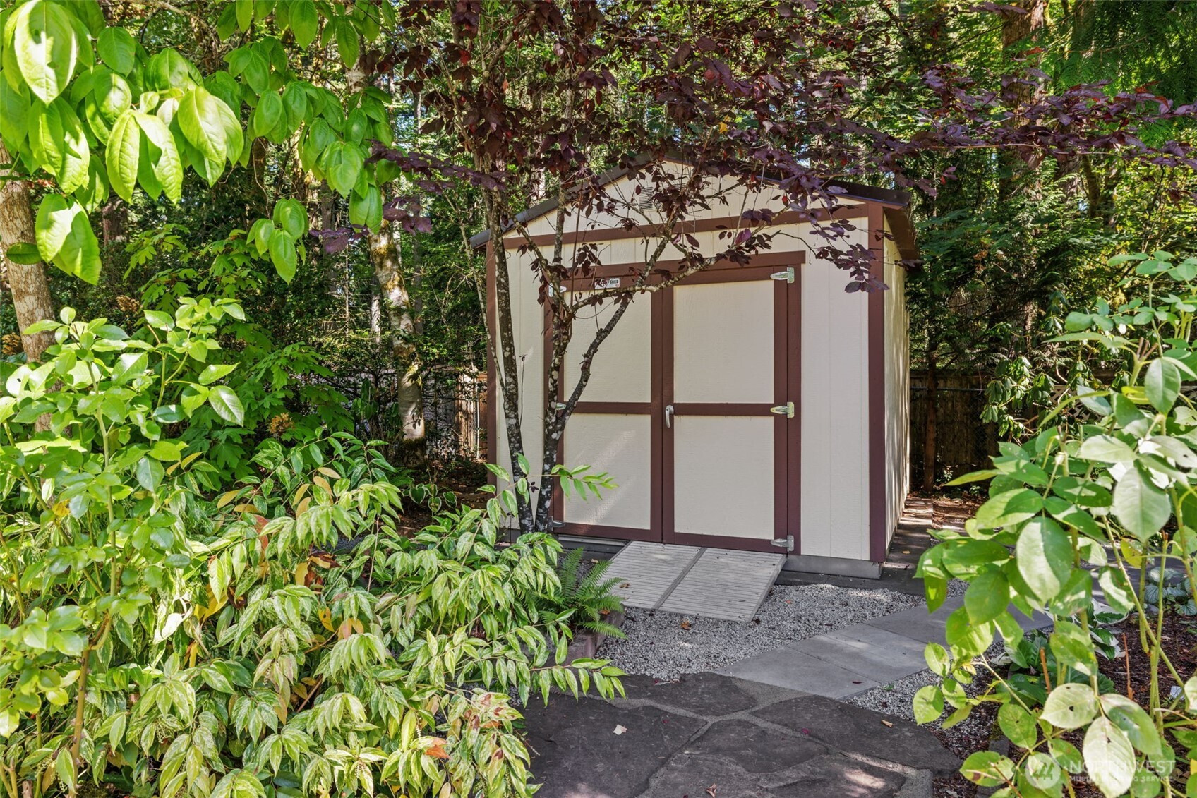 2048 216th Avenue SE, Sammamish, WA 98075