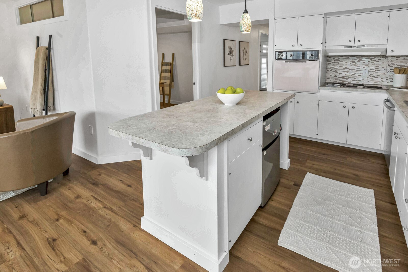 1740 Melrose Avenue, Seattle, WA 98122