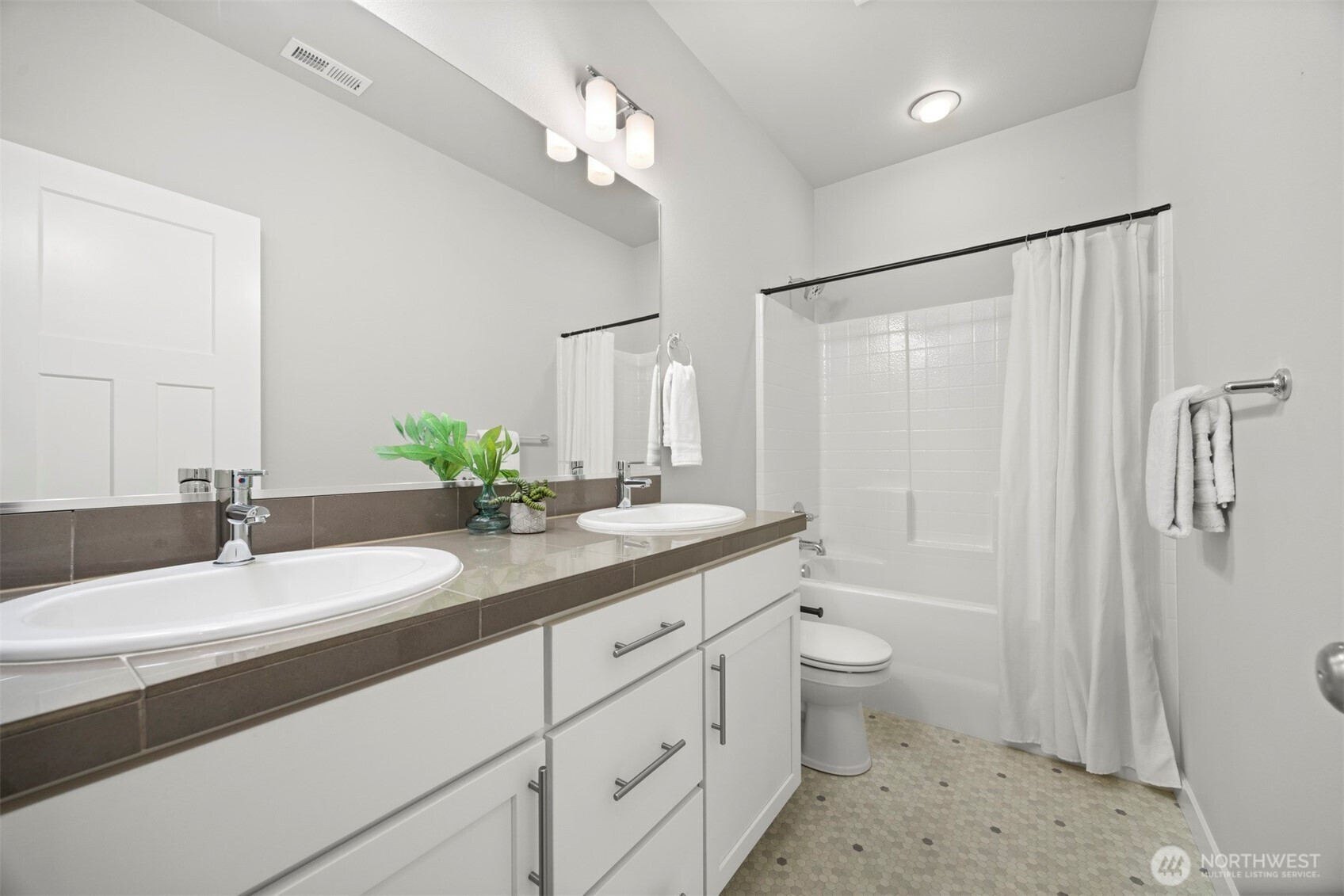 1016 Adams Court, Mount Vernon, WA 98274