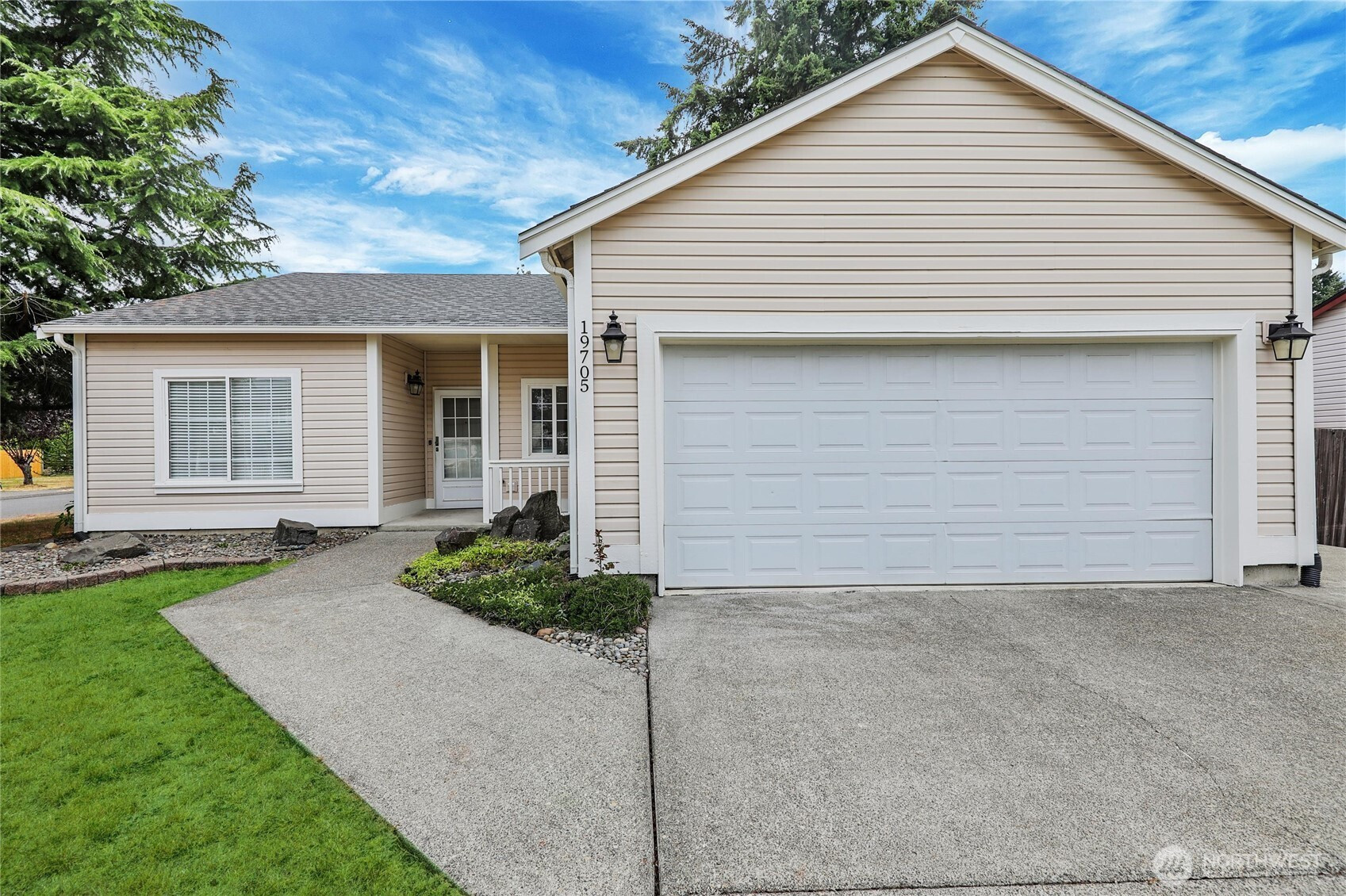 19705 13th Av Ct East, Spanaway, WA 98387