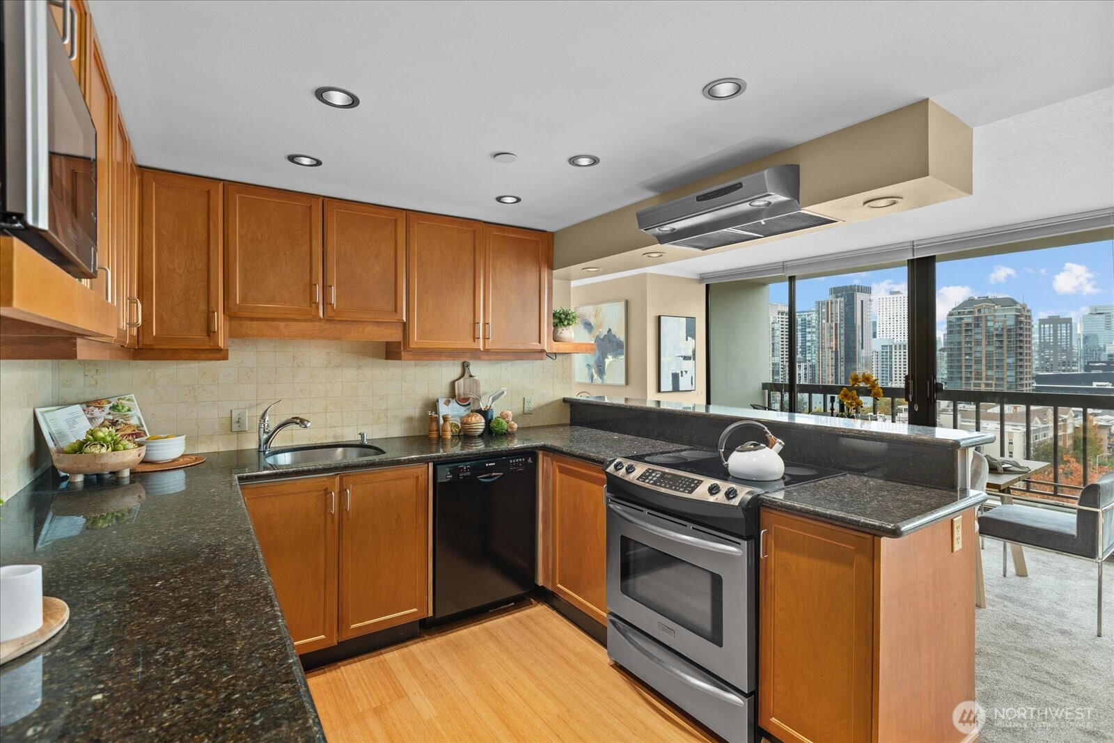 1101 Seneca Street, Seattle, WA 98111