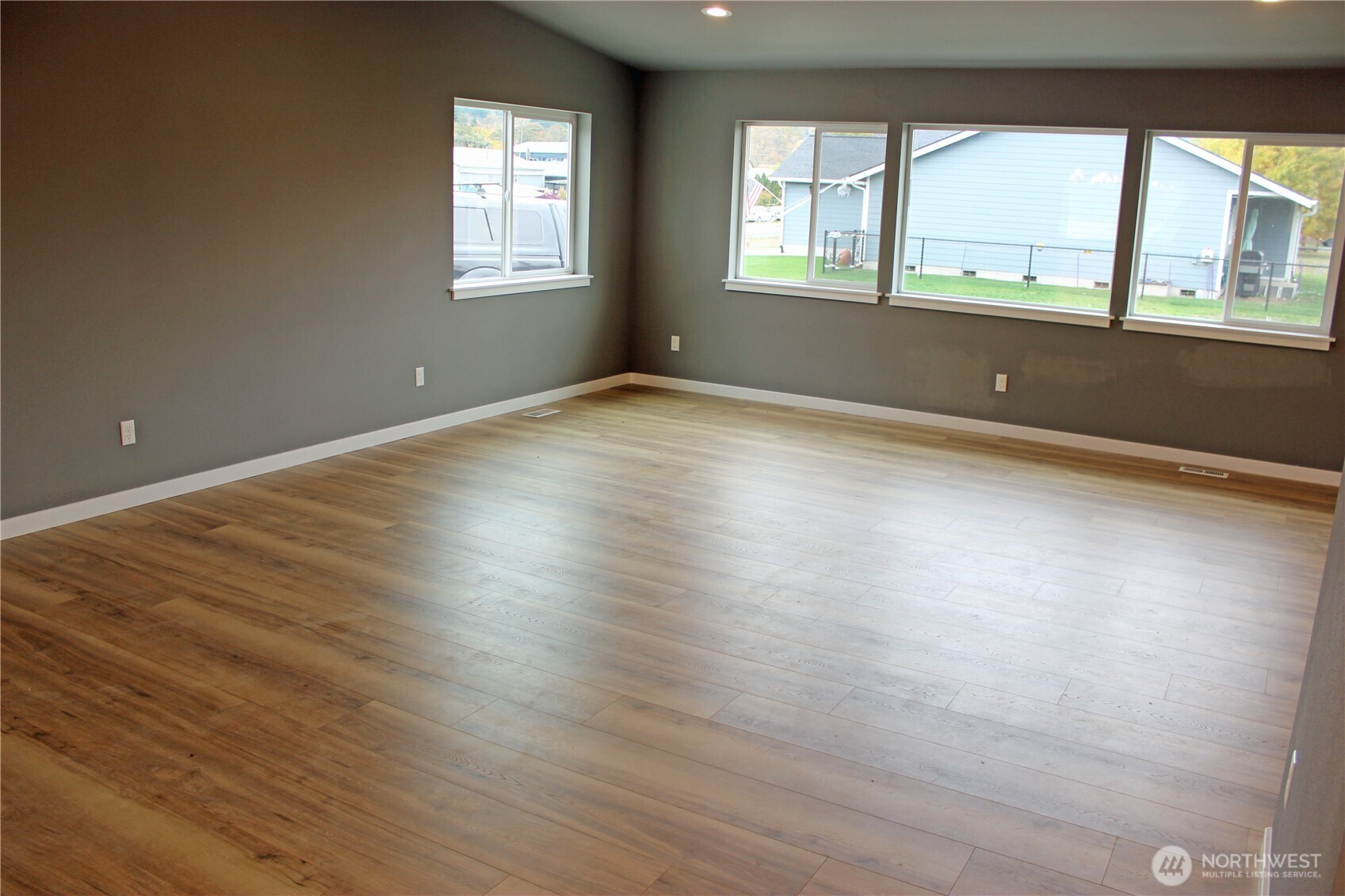 208 S Second Street, Oakville, WA 98568