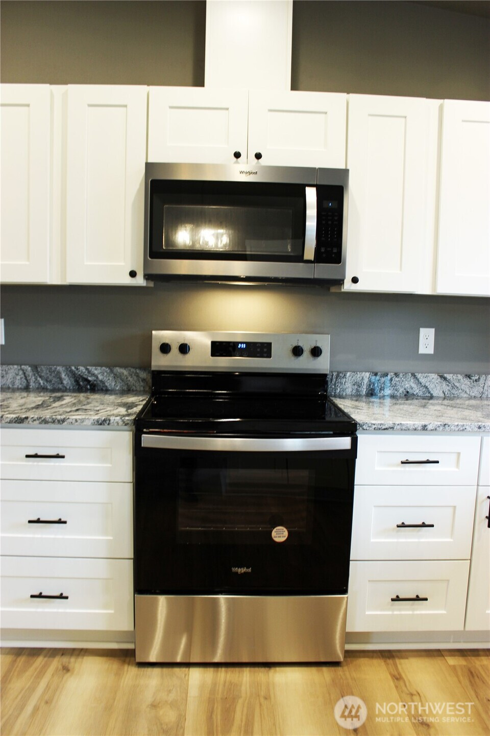 208 S Second Street, Oakville, WA 98568