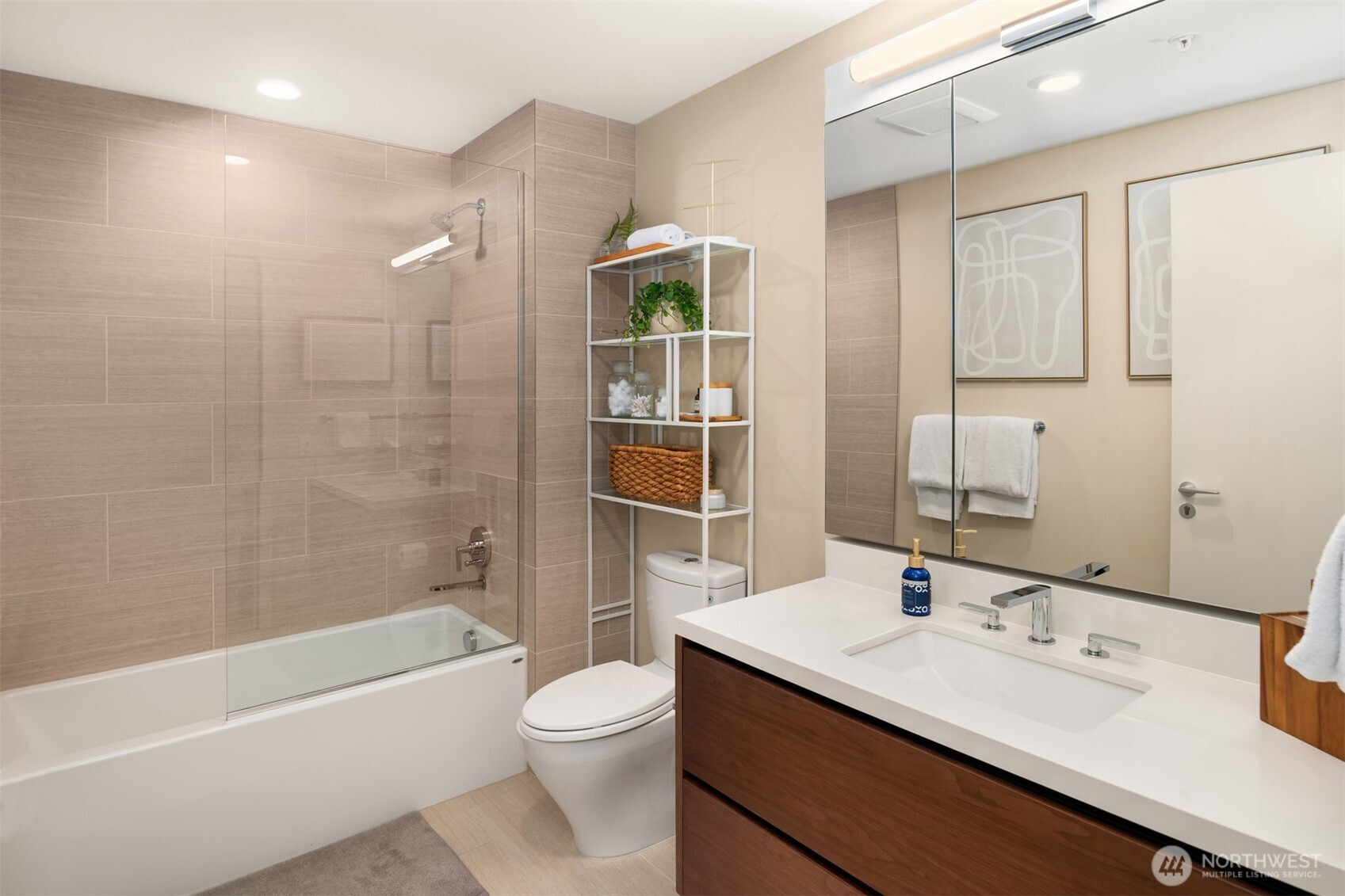 121 Stewart Street, Seattle, WA 98101