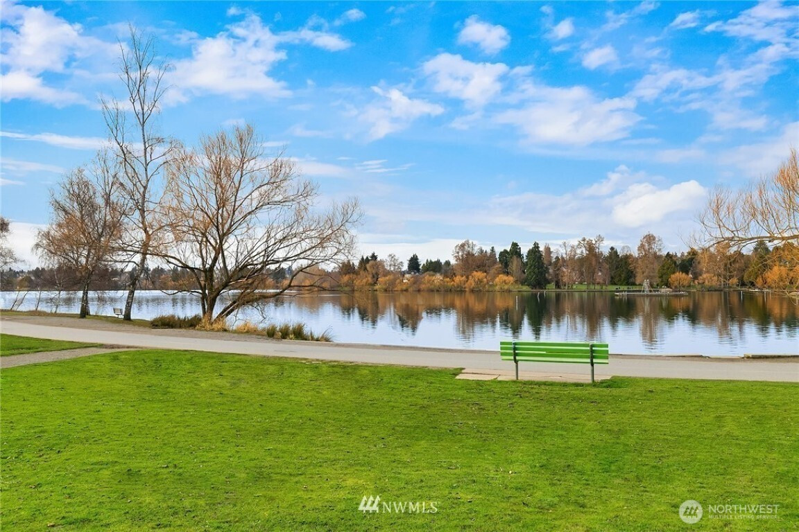 6539 4th Avenue NE, Seattle, WA 98115