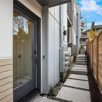 6539 4th Avenue NE, Seattle, WA 98115