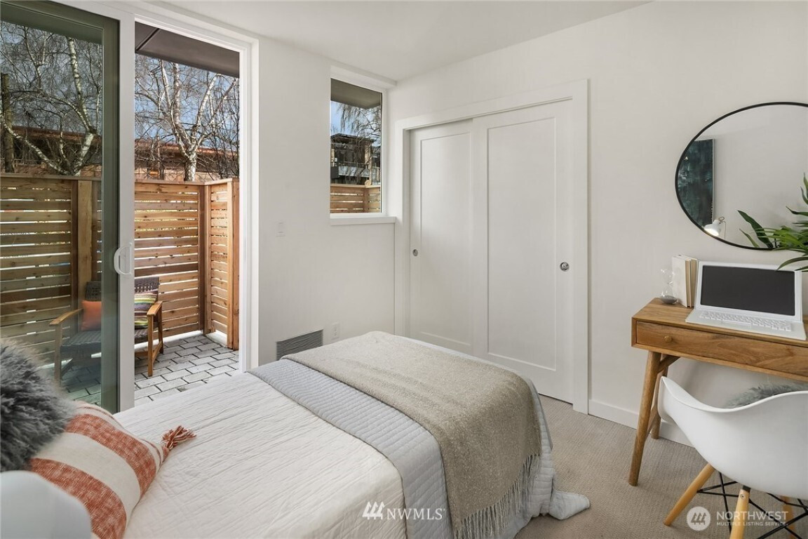 6539 4th Avenue NE, Seattle, WA 98115