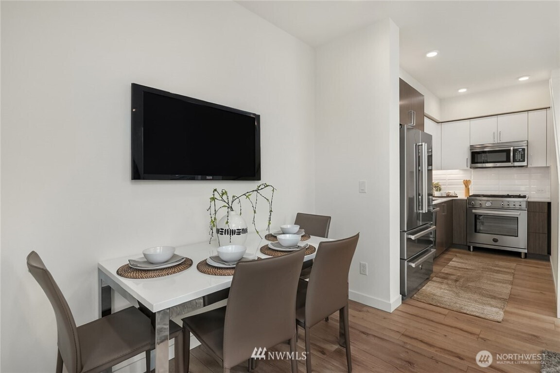 6539 4th Avenue NE, Seattle, WA 98115