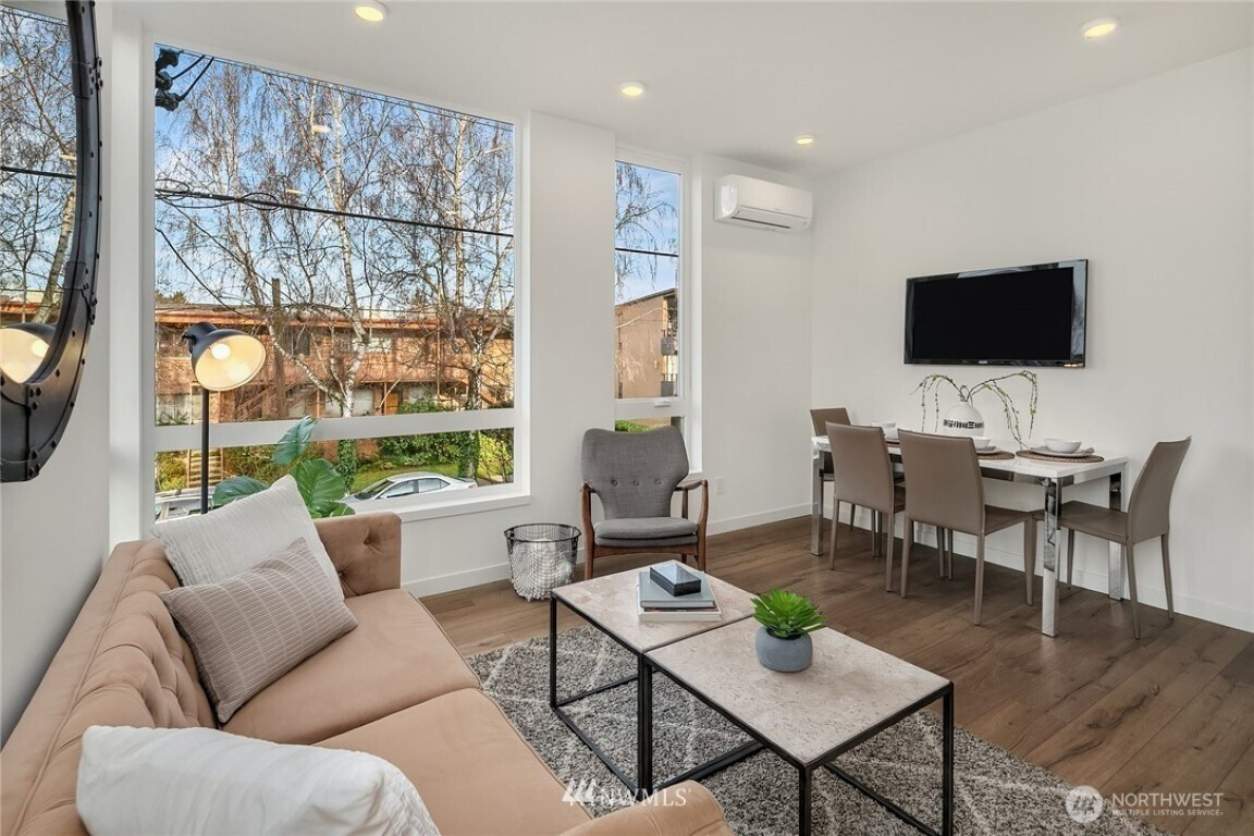 6539 4th Avenue NE, Seattle, WA 98115