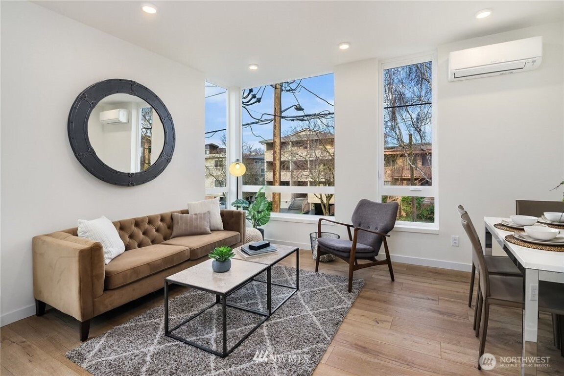 6539 4th Avenue NE, Seattle, WA 98115