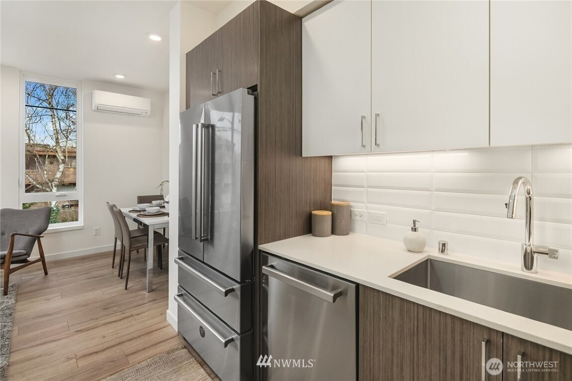 6539 4th Avenue NE, Seattle, WA 98115