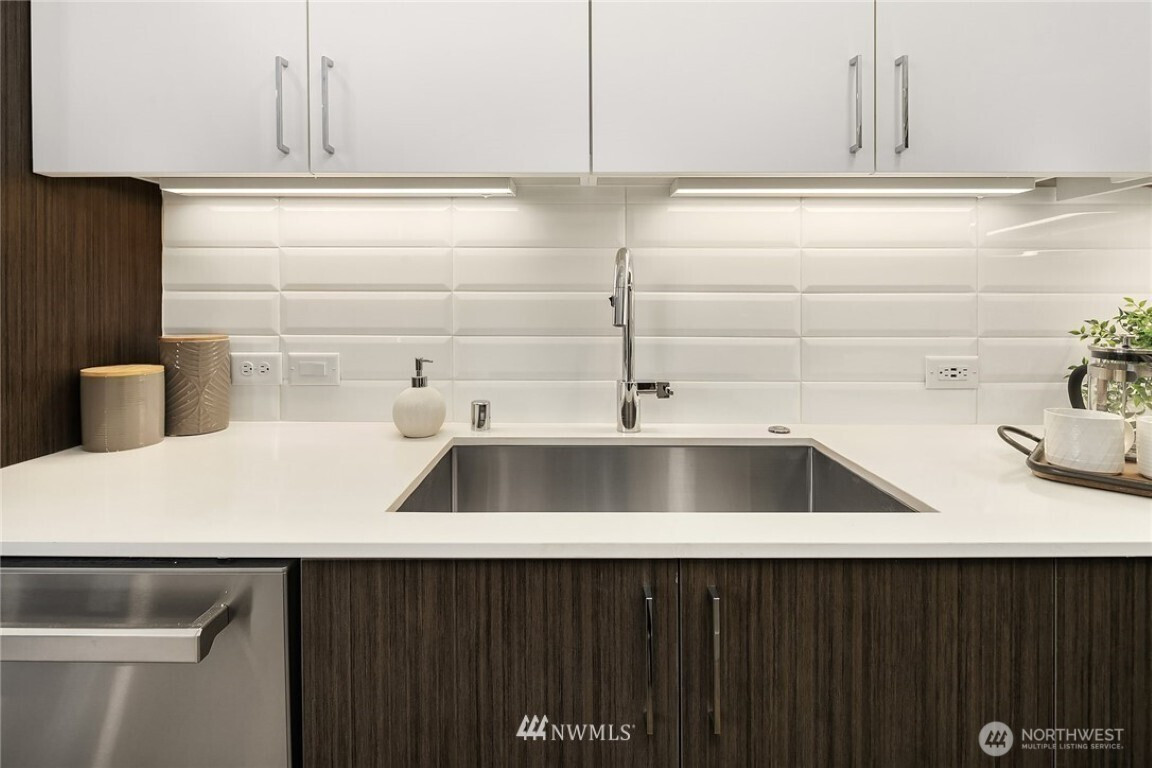 6539 4th Avenue NE, Seattle, WA 98115