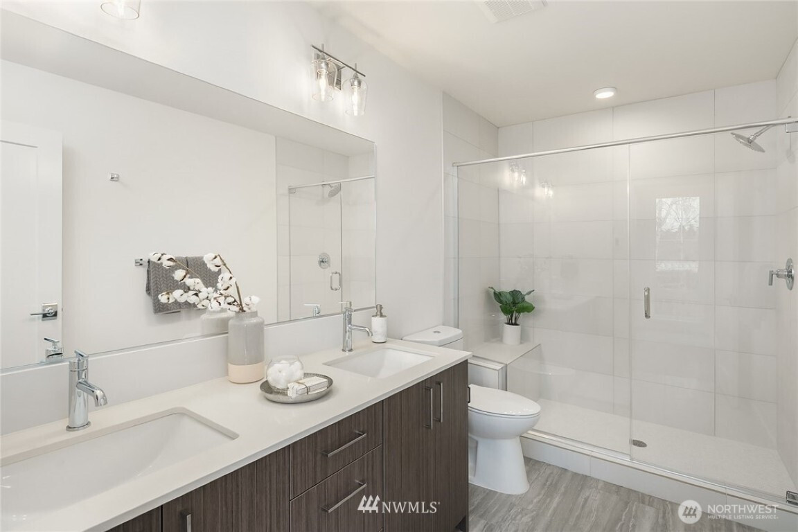 6539 4th Avenue NE, Seattle, WA 98115