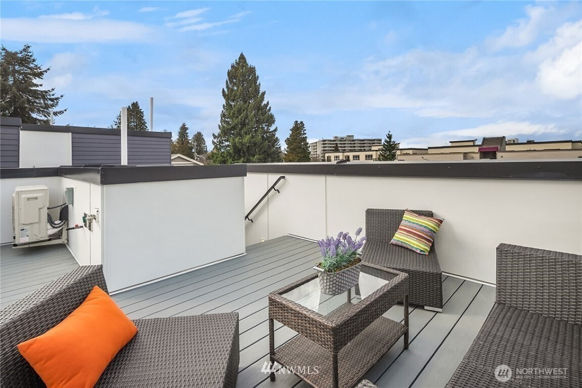 6539 4th Avenue NE, Seattle, WA 98115