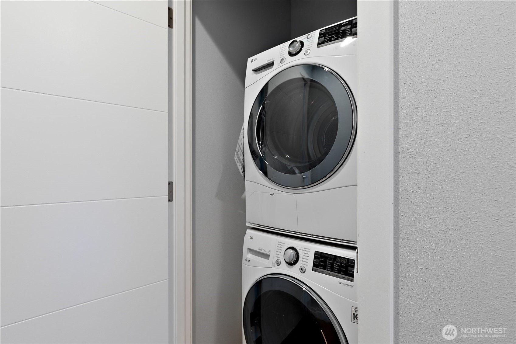 6213 22nd Avenue NW, Seattle, WA 98107