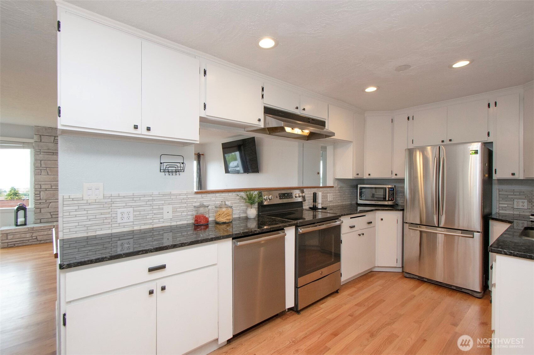 631 Park Avenue, Port Angeles, WA 98362