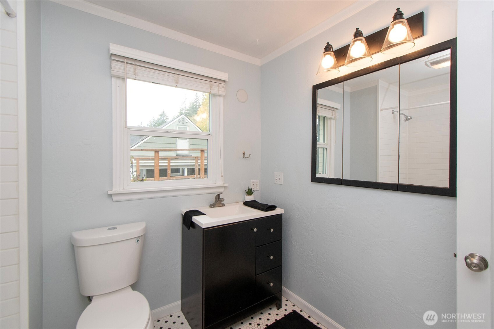 631 Park Avenue, Port Angeles, WA 98362