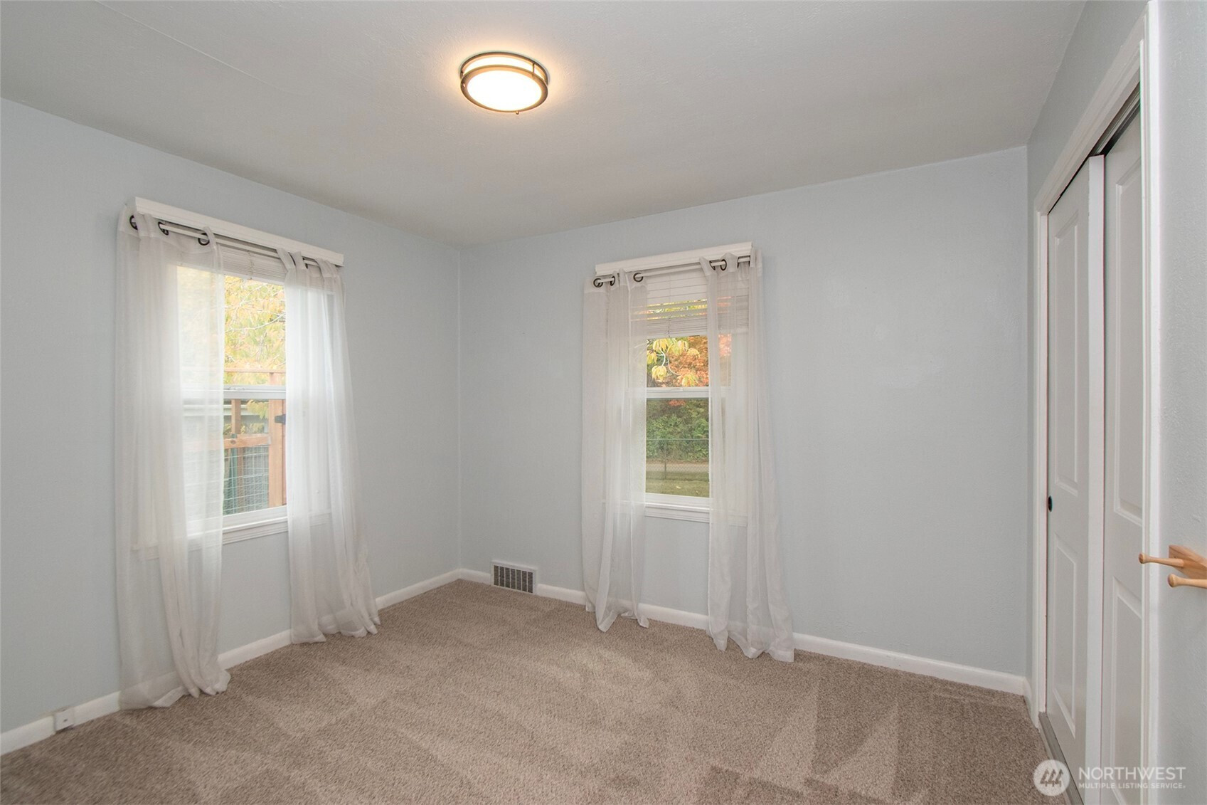 631 Park Avenue, Port Angeles, WA 98362