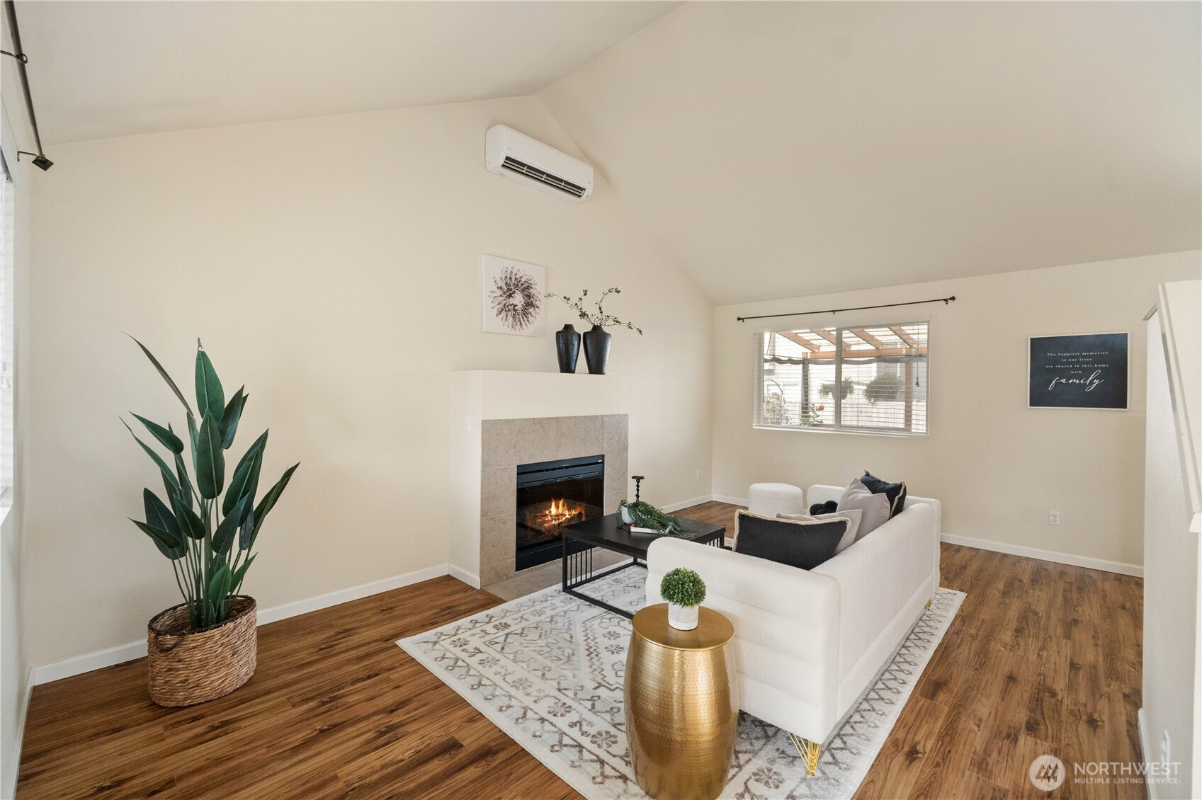 252 6th Avenue SW, Pacific, WA 98047