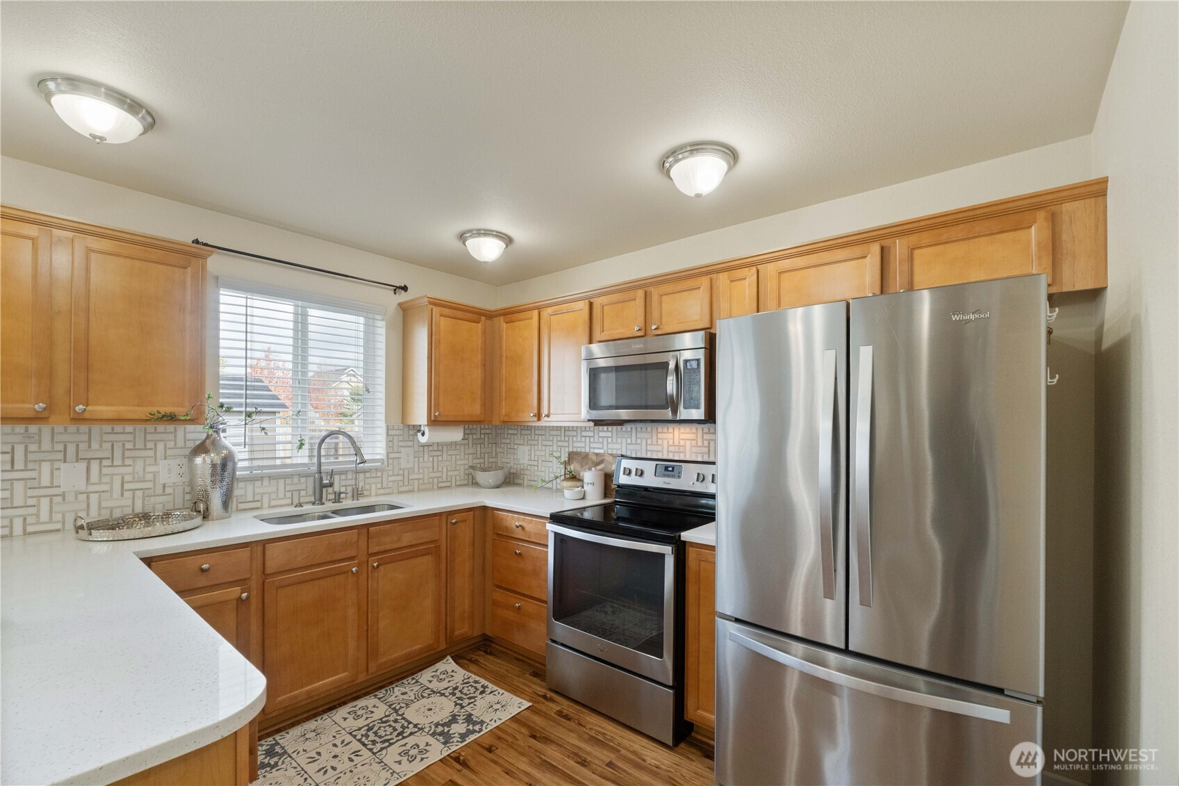 252 6th Avenue SW, Pacific, WA 98047