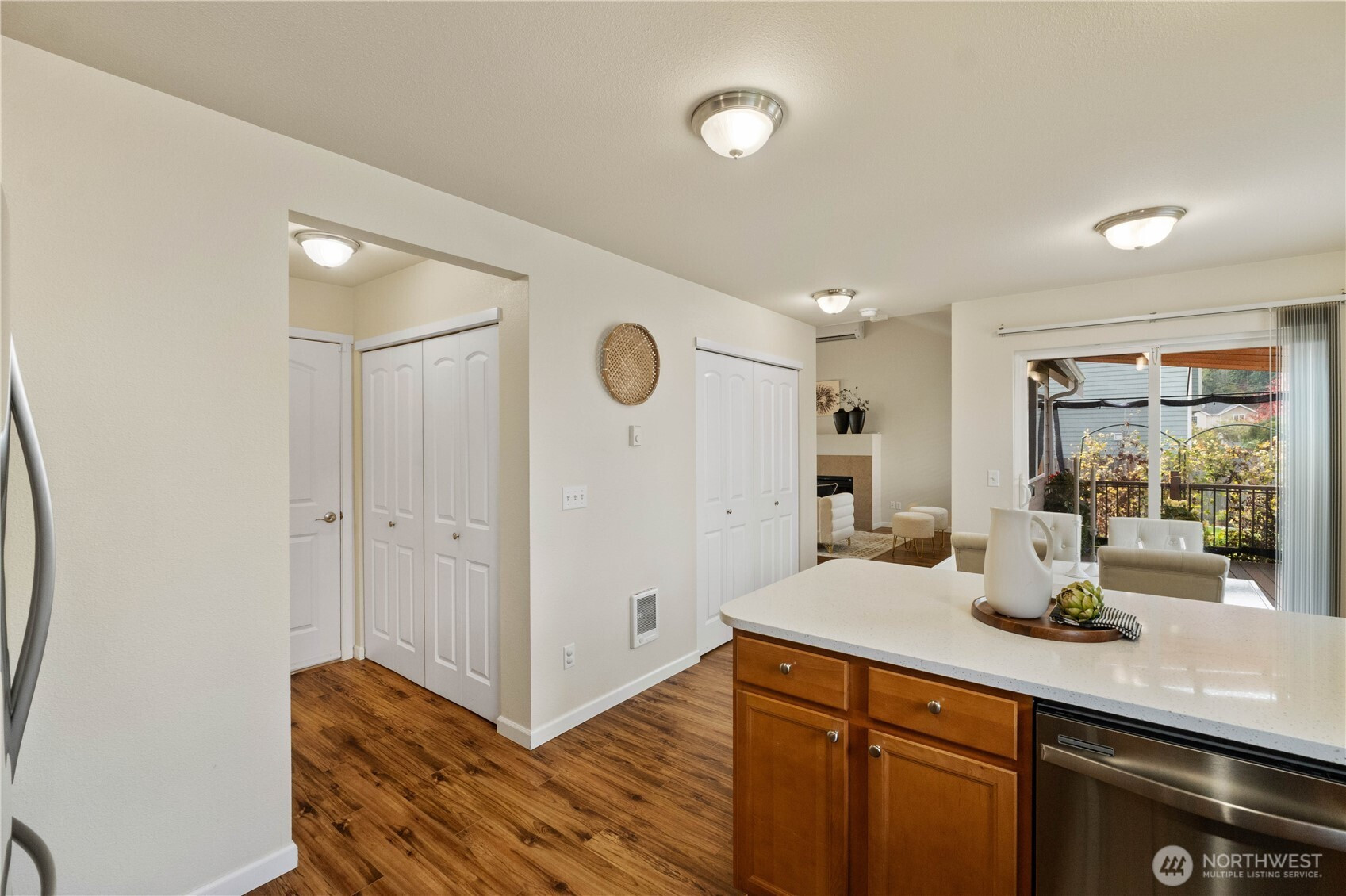 252 6th Avenue SW, Pacific, WA 98047