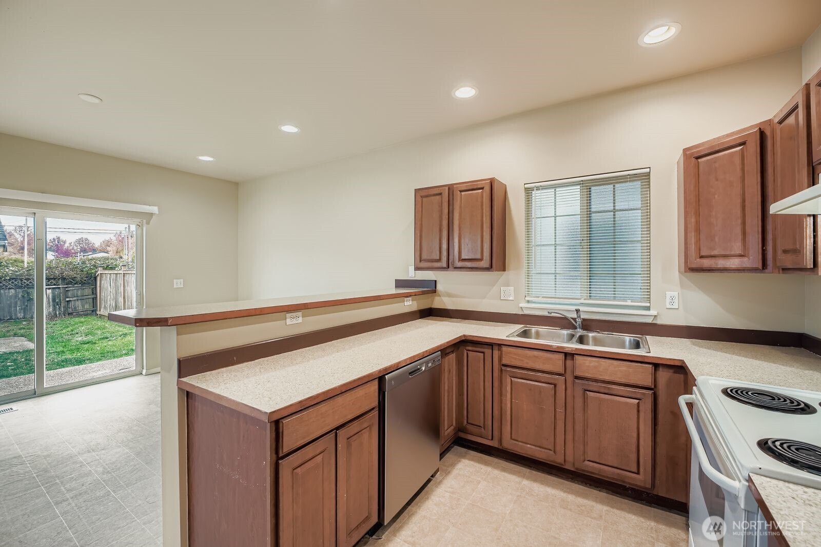 7219 E G Street, Tacoma, WA 98404