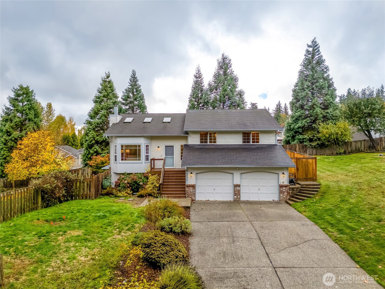 15030 Old Manor Way, Lynnwood, WA 98087