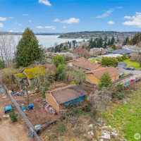 1409 N 24th Street, Renton, WA 98056