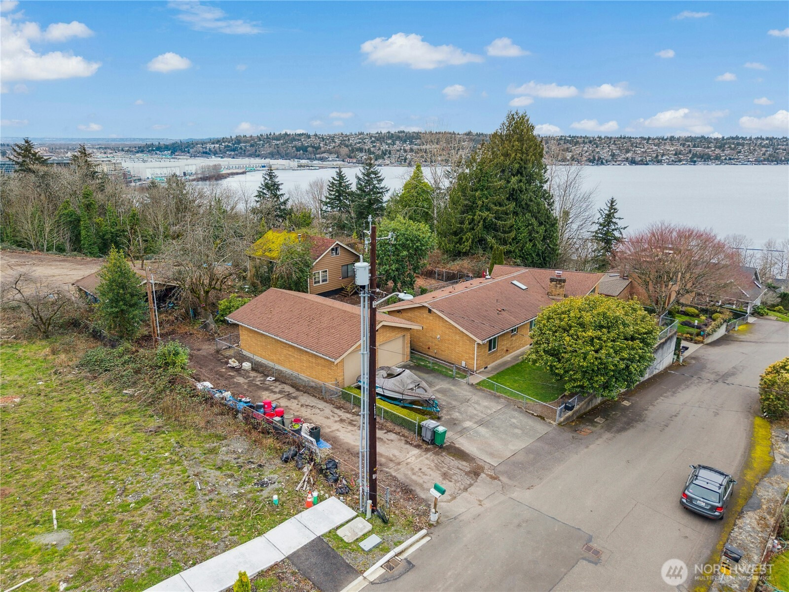 1409 N 24th Street, Renton, WA 98056