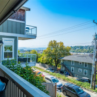 2552 14th Avenue W, Seattle, WA 98119