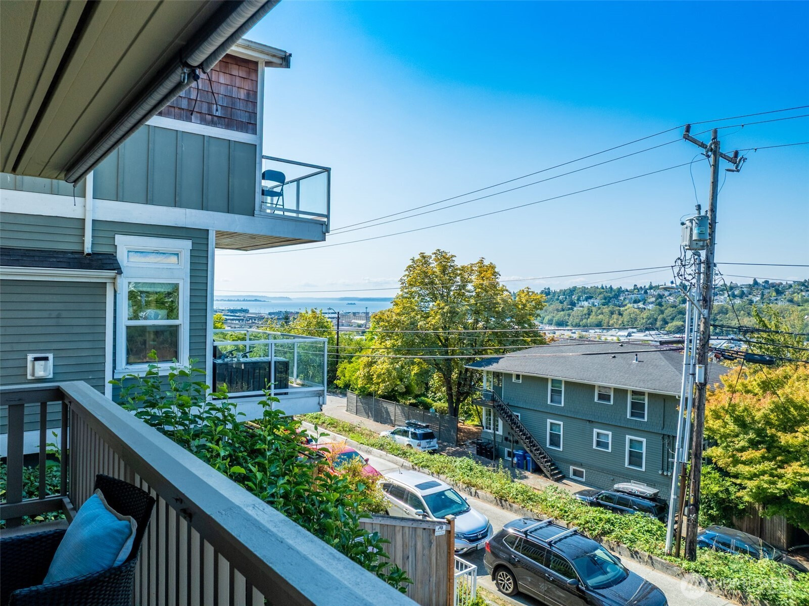 2552 14th Avenue W, Seattle, WA 98119