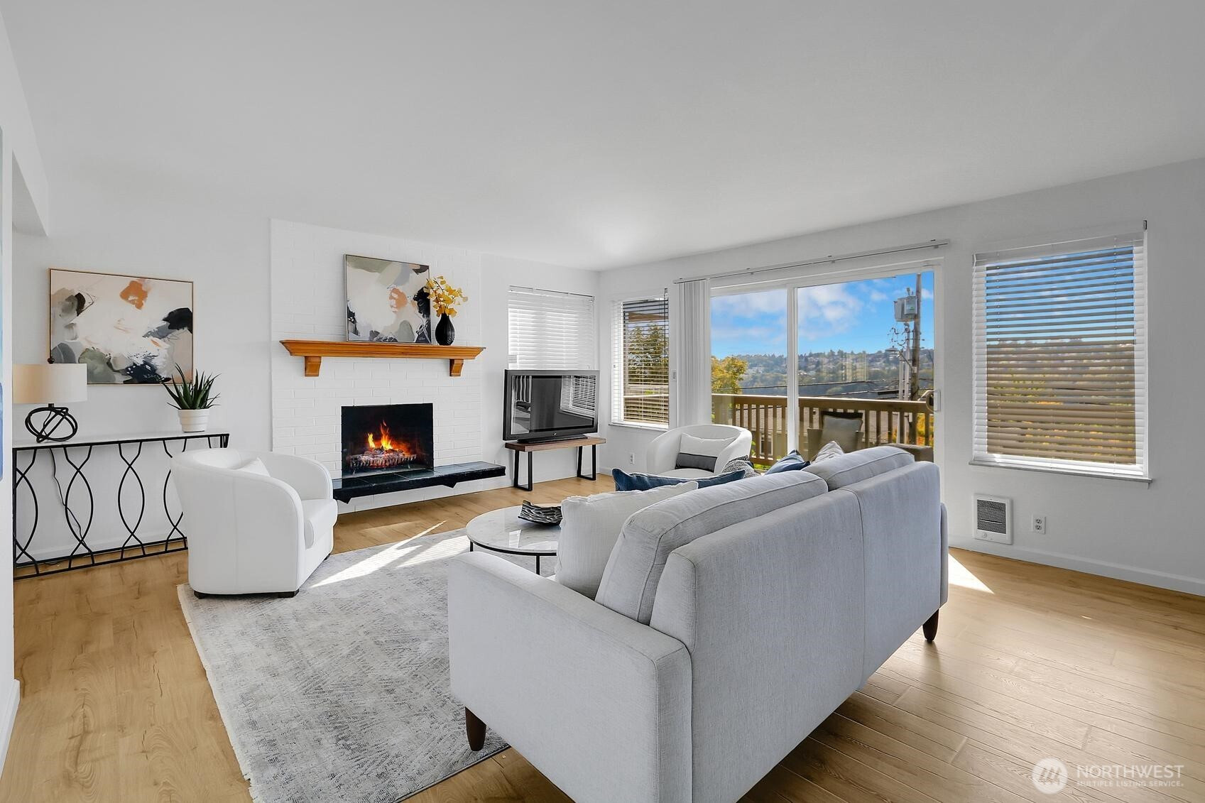 2552 14th Avenue W, Seattle, WA 98119