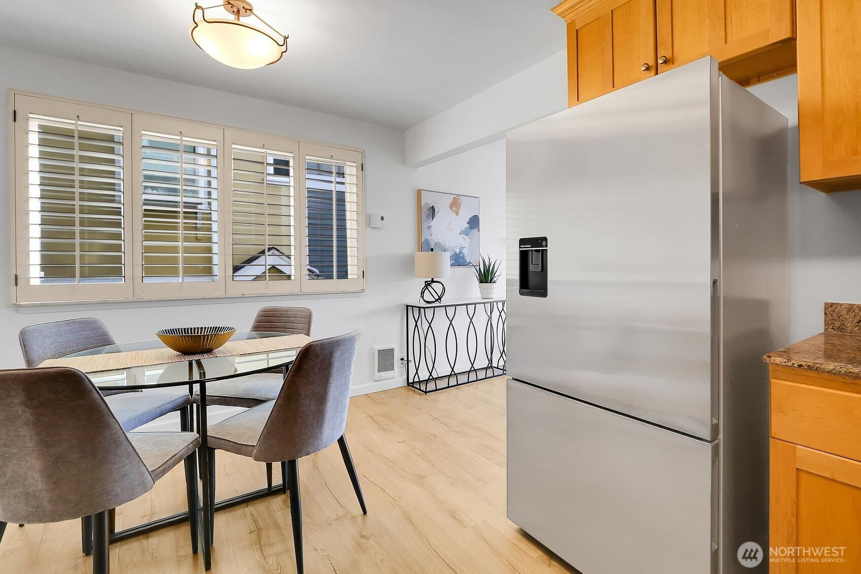 2552 14th Avenue W, Seattle, WA 98119