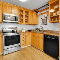 2552 14th Avenue W, Seattle, WA 98119