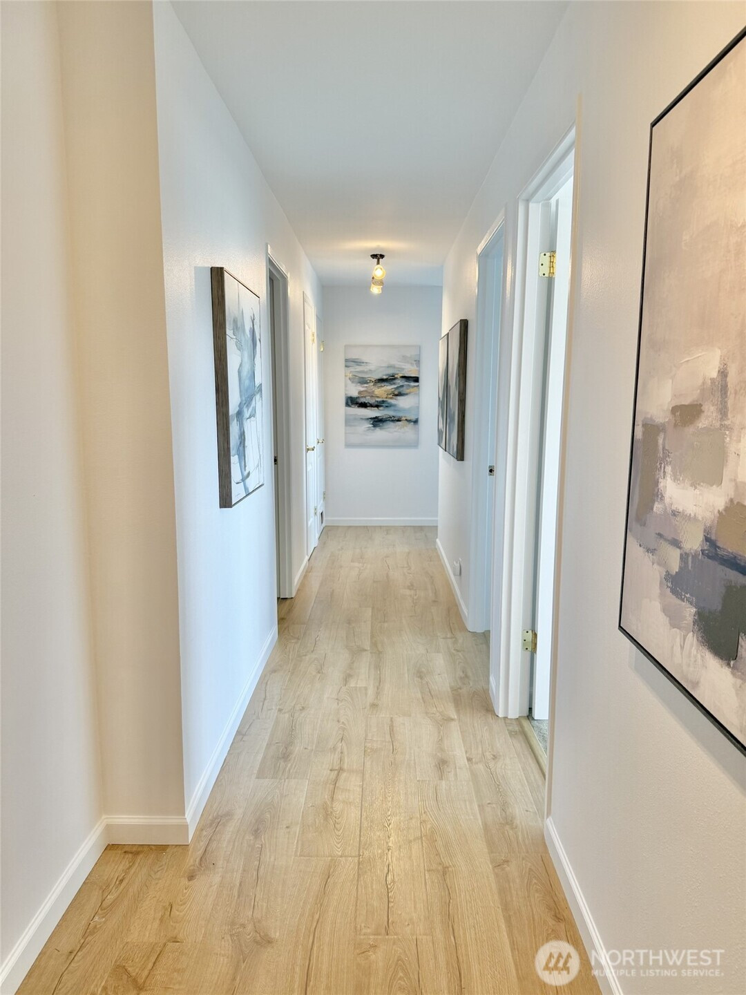 2552 14th Avenue W, Seattle, WA 98119