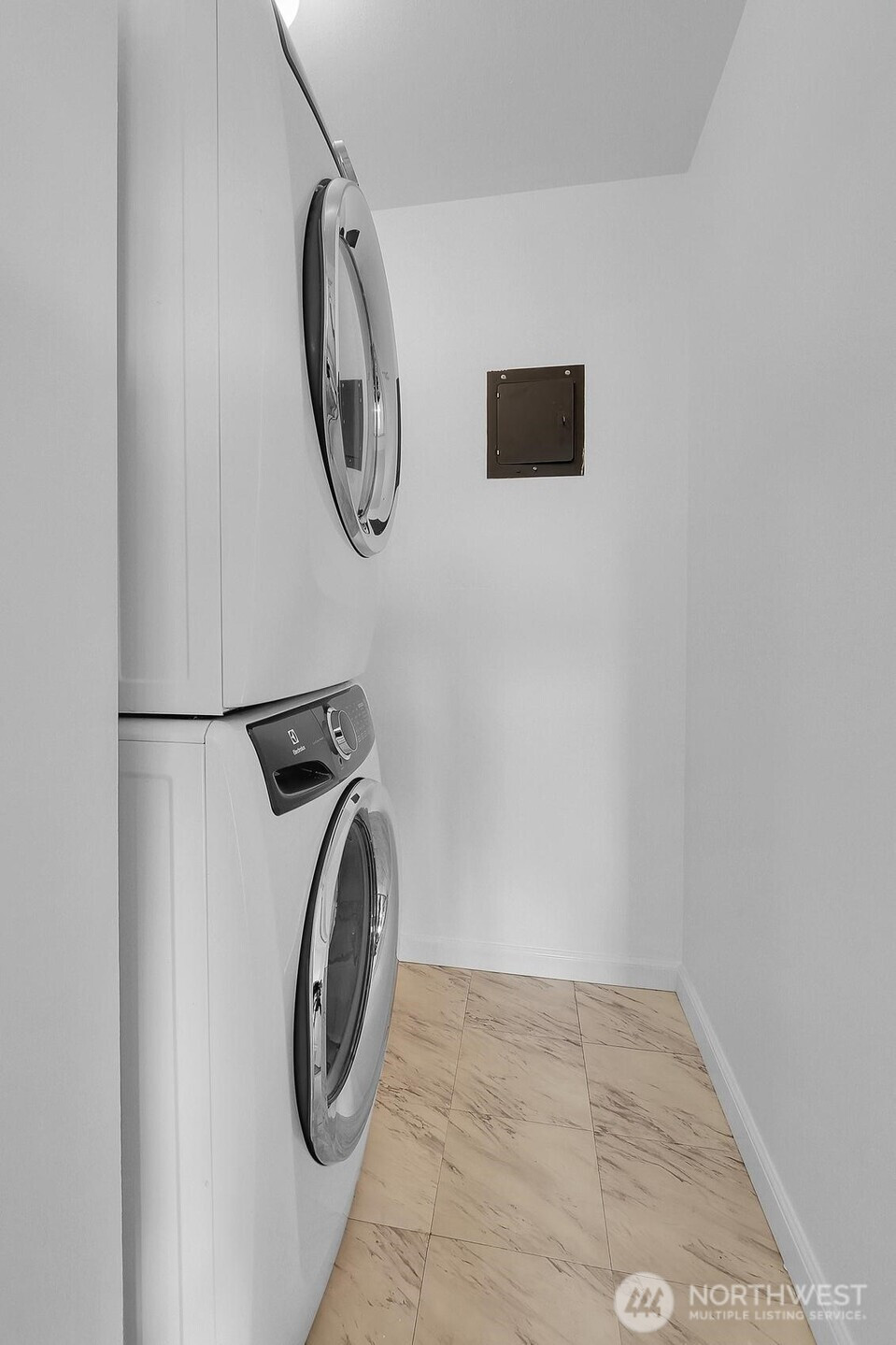 2552 14th Avenue W, Seattle, WA 98119