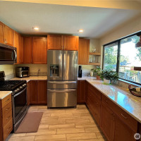 6673 NE Wellsly Place, Bremerton, WA 98311