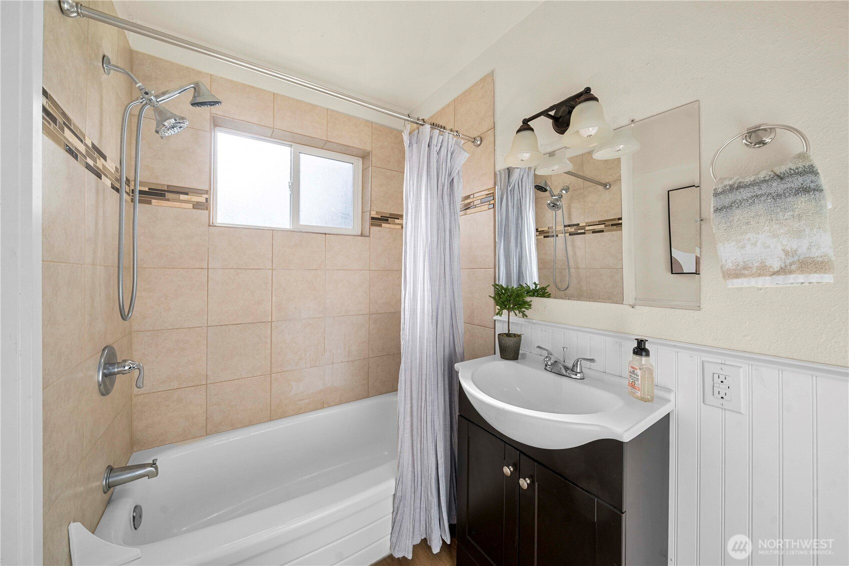 3831 E I Street, Tacoma, WA 98404