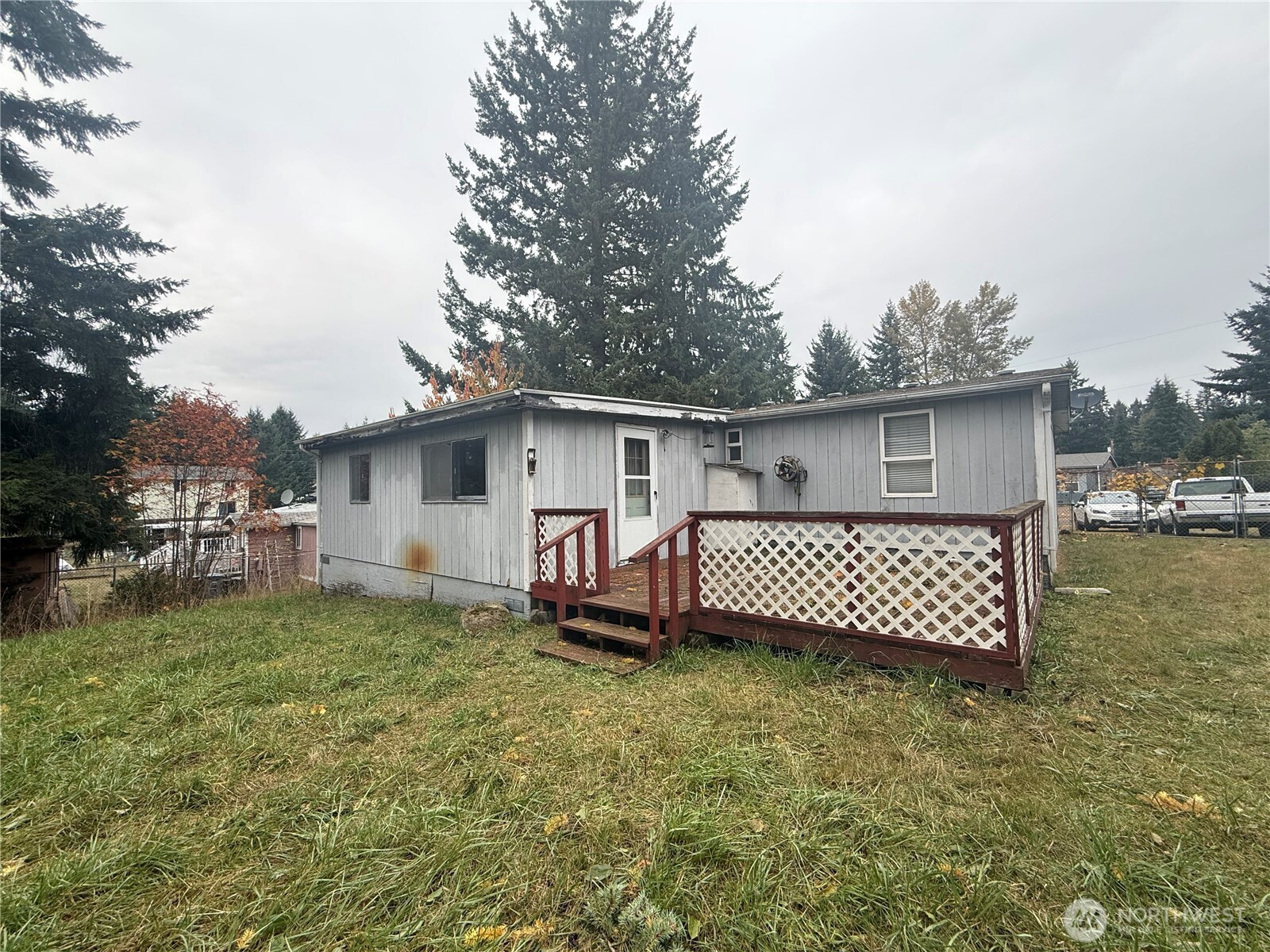 12816 Ridge Circle E, Bonney Lake, WA 98391