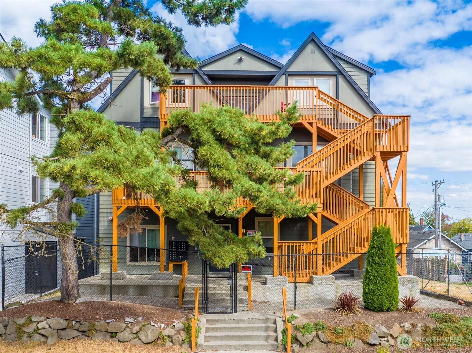 707 709 S I Street, Tacoma, WA 98405